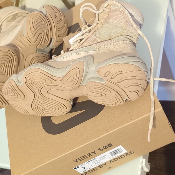 Yeezy 500 High Boot/Sneakers - Picture 3 of 3